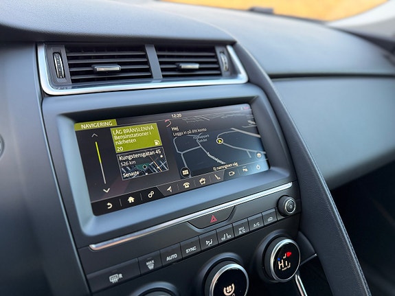 Jaguar E-PACE 15 of 16