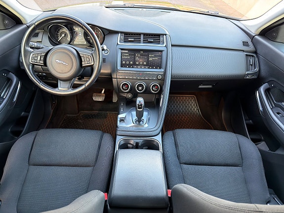 Jaguar E-PACE 10 of 16