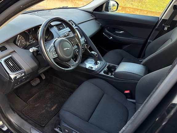 Jaguar E-PACE 7 of 16