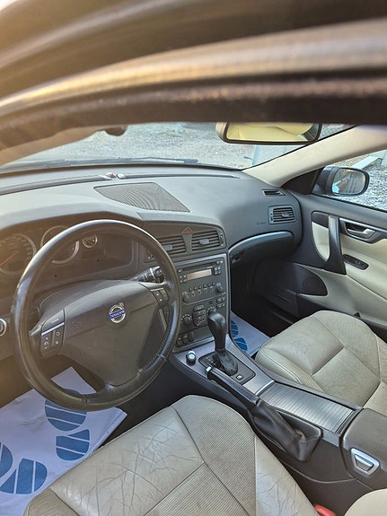 Volvo V70 5 of 5