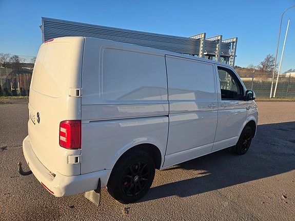 Volkswagen Transporter 3 of 5