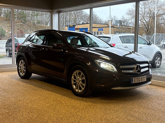 Mercedes-Benz GLA220