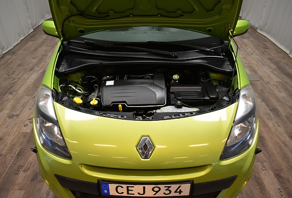 Renault Clio 10 of 19
