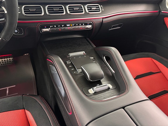 Mercedes-Benz GLE53 15 of 21