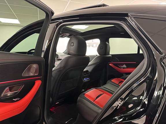 Mercedes-Benz GLE53 16 of 21