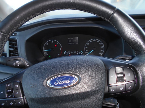 Ford Transit 6 of 7