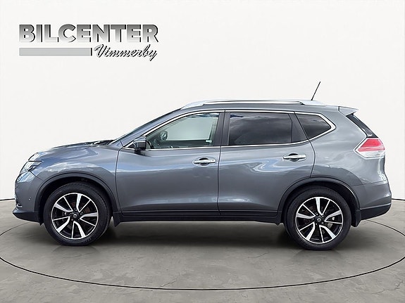 Nissan X-Trail 3 of 5