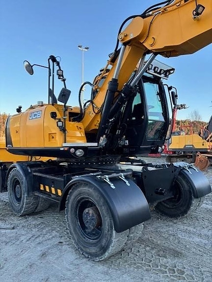 JCB 175W plus