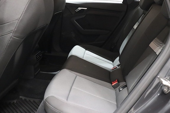 Audi A3 8 of 10