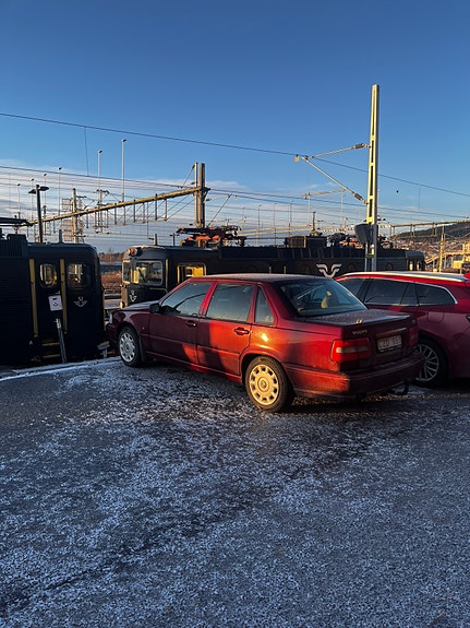 Volvo S70 2 of 4