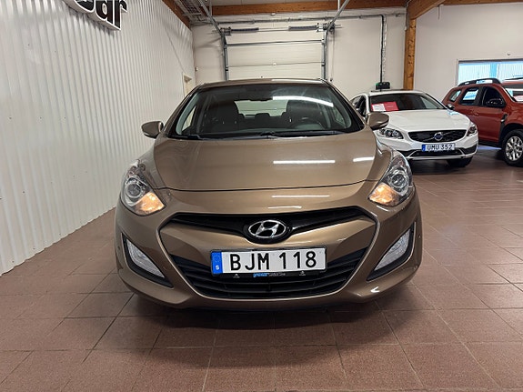 Hyundai i30 4 of 5