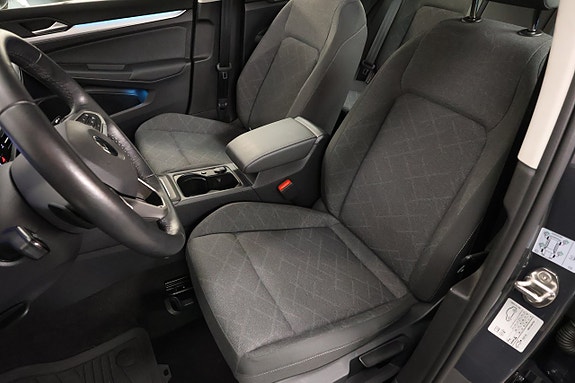 Volkswagen Golf VIII 7 of 30