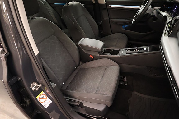 Volkswagen Golf VIII 8 of 30