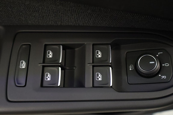 Volkswagen Golf VIII 19 of 30