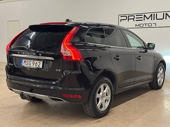 Volvo XC60 8 of 19