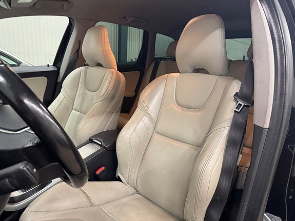 Volvo XC60 11 of 19