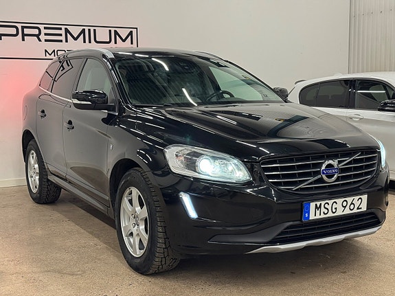 Volvo XC60 2 of 19