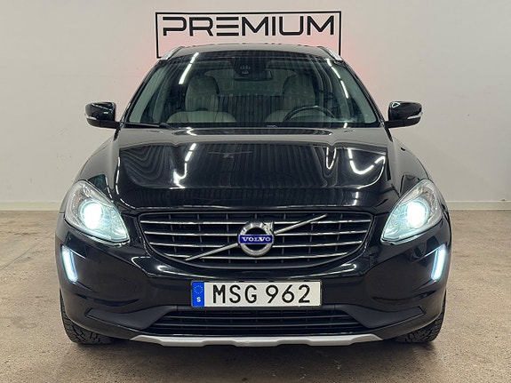Volvo XC60 3 of 19