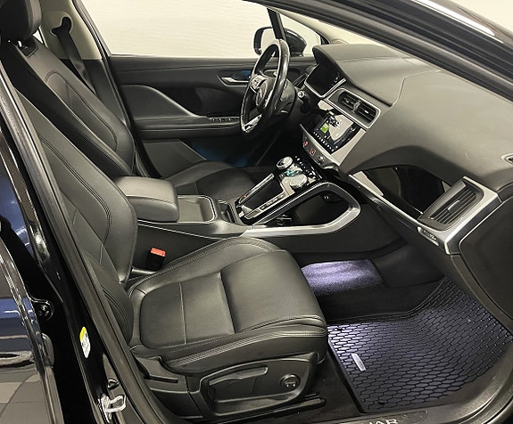 Jaguar I-PACE 12 of 21