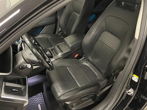 Jaguar I-PACE 8 of 21