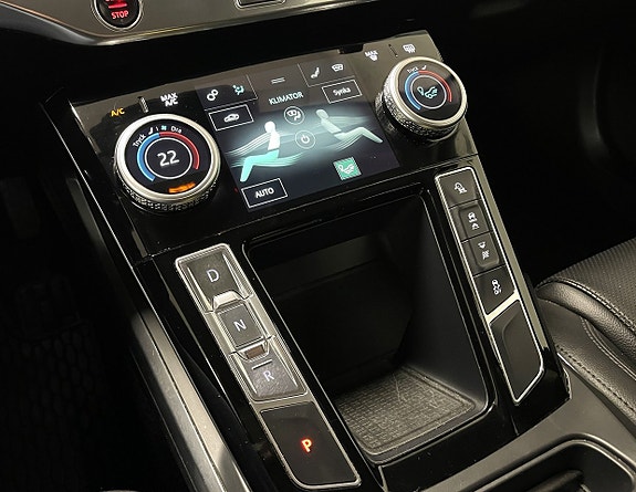 Jaguar I-PACE 14 of 21