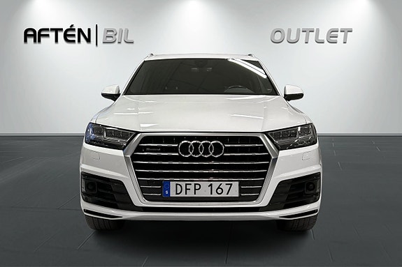 Audi Q7 3 of 5