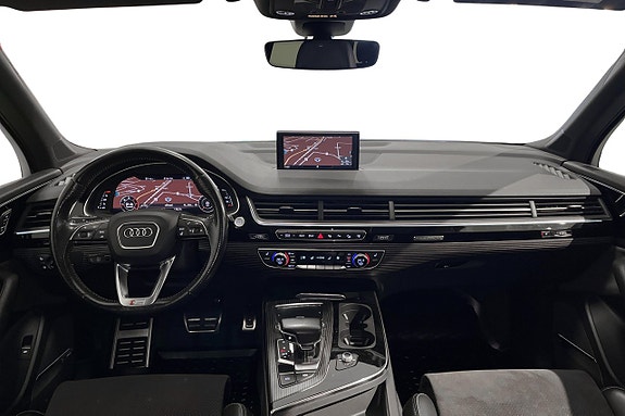 Audi Q7 12 of 26
