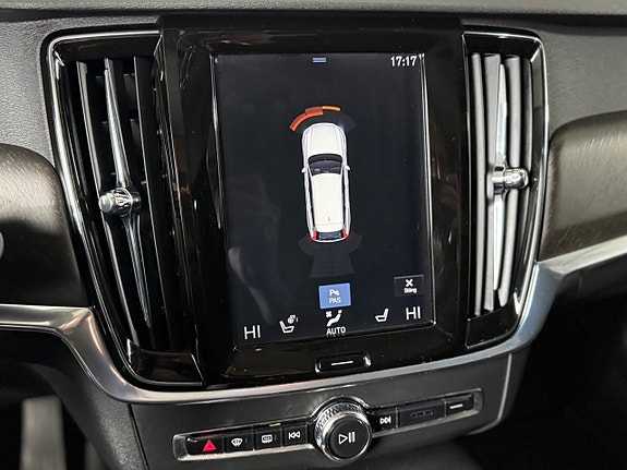 Volvo V90 Cross Country 15 of 21