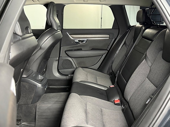 Volvo V90 Cross Country 11 of 21