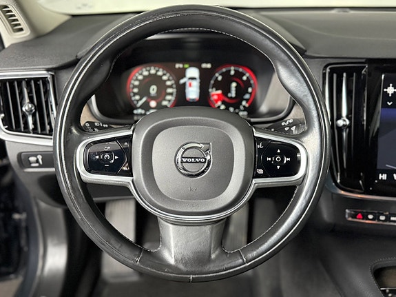 Volvo V90 Cross Country 12 of 21
