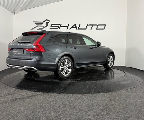 Volvo V90 Cross Country 5 of 5