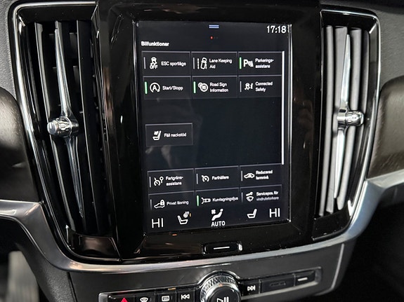 Volvo V90 Cross Country 18 of 21