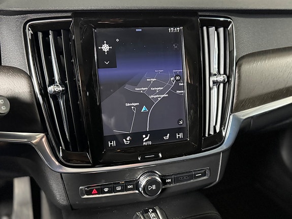 Volvo V90 Cross Country 14 of 21