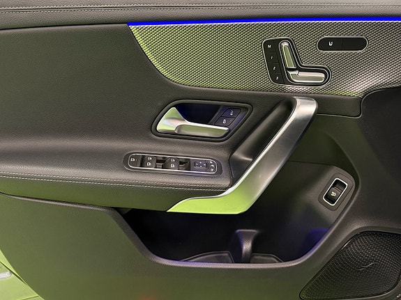 Mercedes-Benz CLA220 d 25 of 28