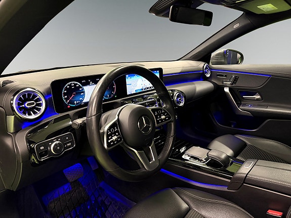 Mercedes-Benz CLA220 d 3 of 28