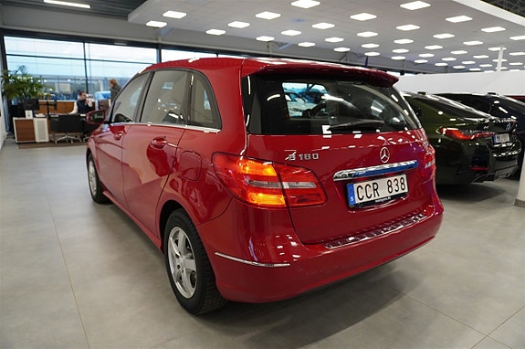 Mercedes-Benz B180 8 of 10