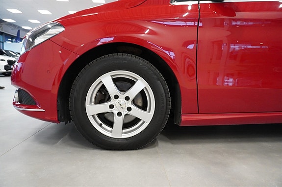 Mercedes-Benz B180 6 of 10