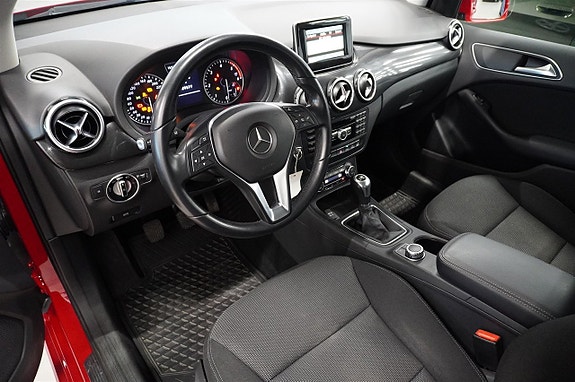 Mercedes-Benz B180 9 of 10