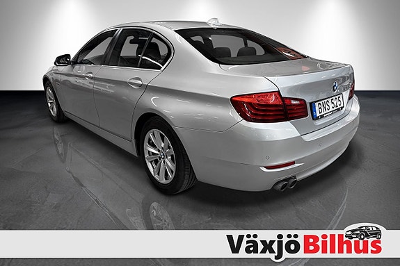 BMW 520d 3 of 5