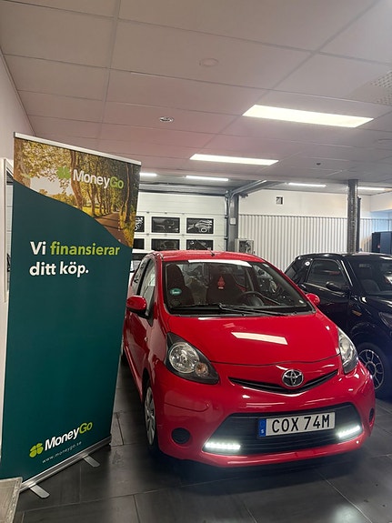 Toyota Aygo 2 of 5