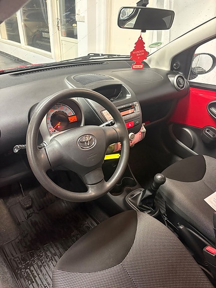Toyota Aygo 5 of 5