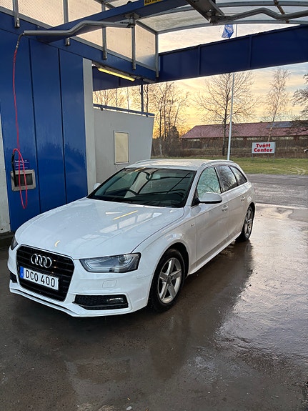 Audi A4 4 of 5
