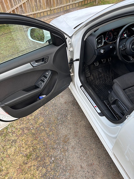 Audi A4 5 of 5