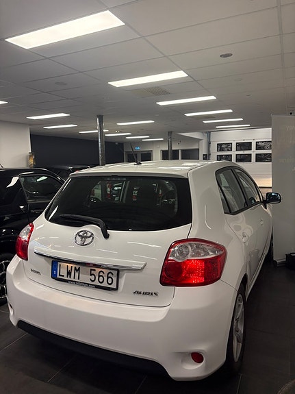 Toyota Auris 3 of 4