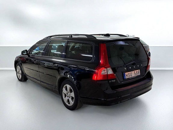 Volvo V70 4 of 15
