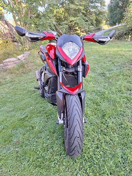MV Agusta Rivale 800 3 of 4