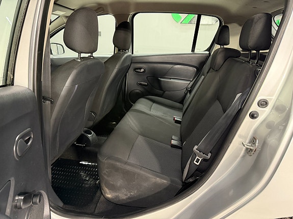 Dacia Sandero 13 of 24