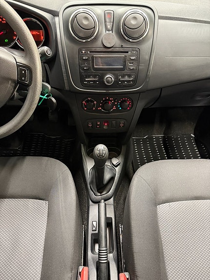 Dacia Sandero 18 of 24