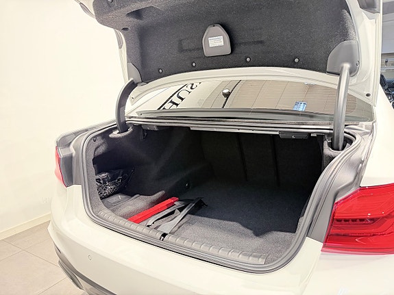 BMW 530i 5 of 5