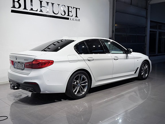 BMW 530i 4 of 5